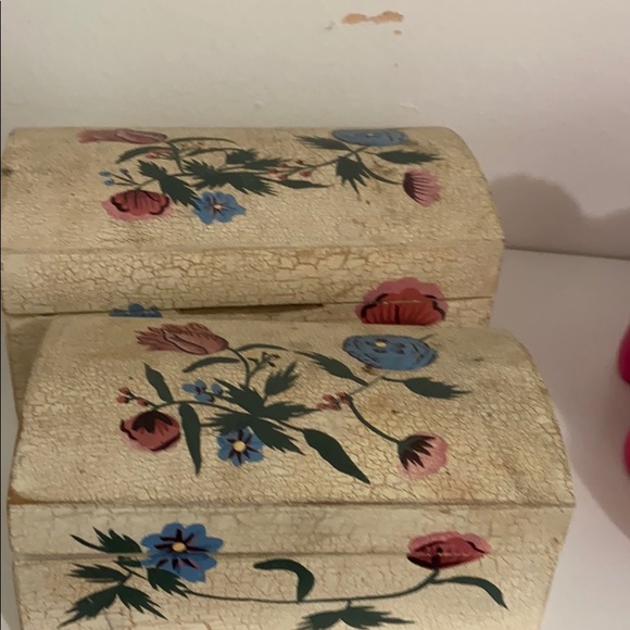 Boxes - Picture 4 of 4